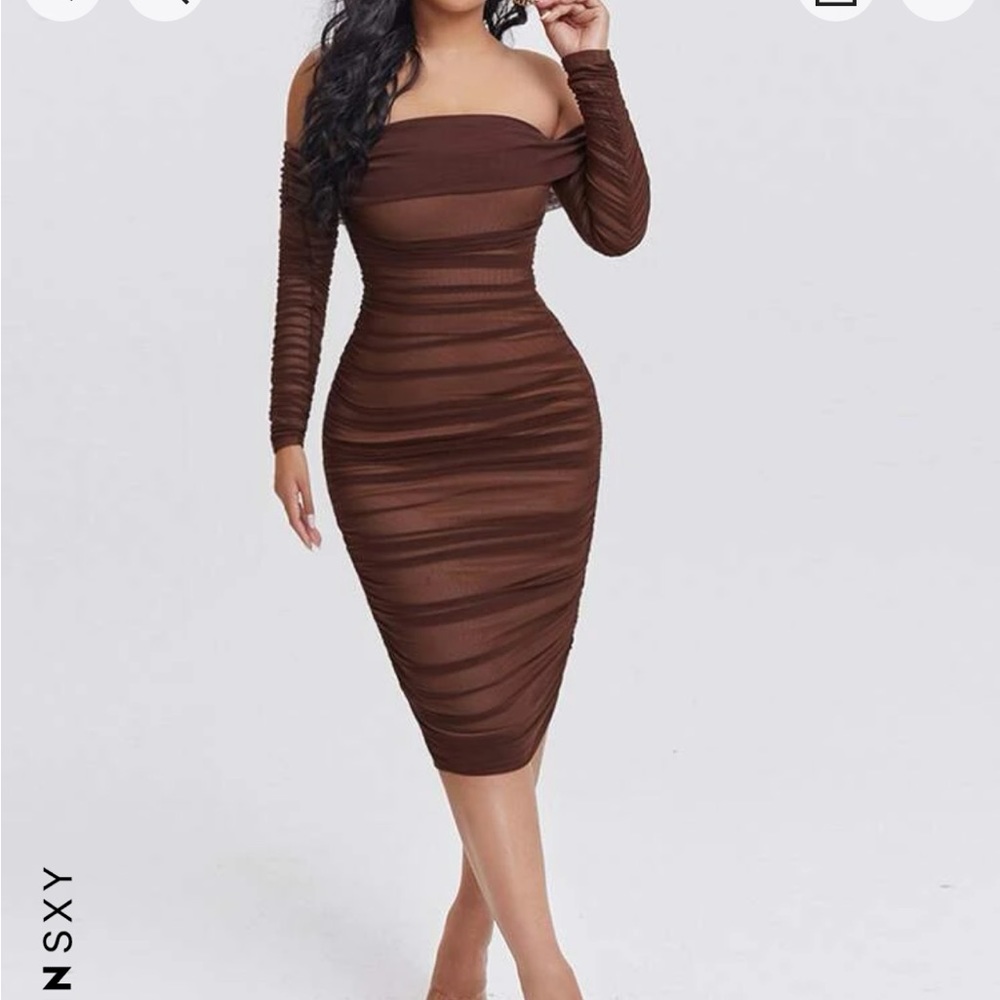 SHEIN BEAND NEW WITH TAG DRESS. Never worn brown body con dress. Size medium